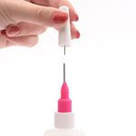 Applicatore con beccuccio in metallo punta fine