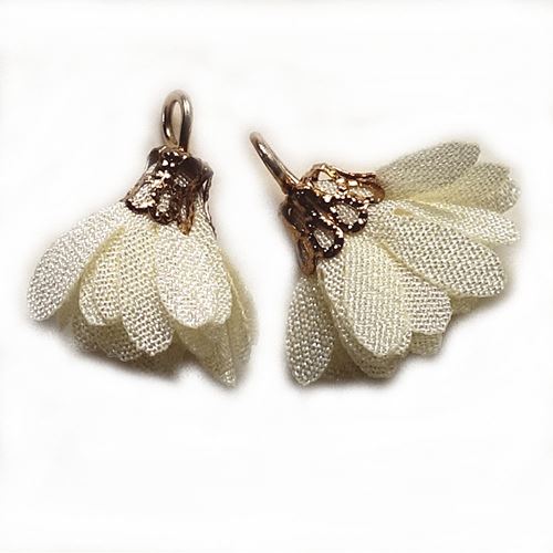 Nappine a Fiore Beige coppetta oro per orecchini