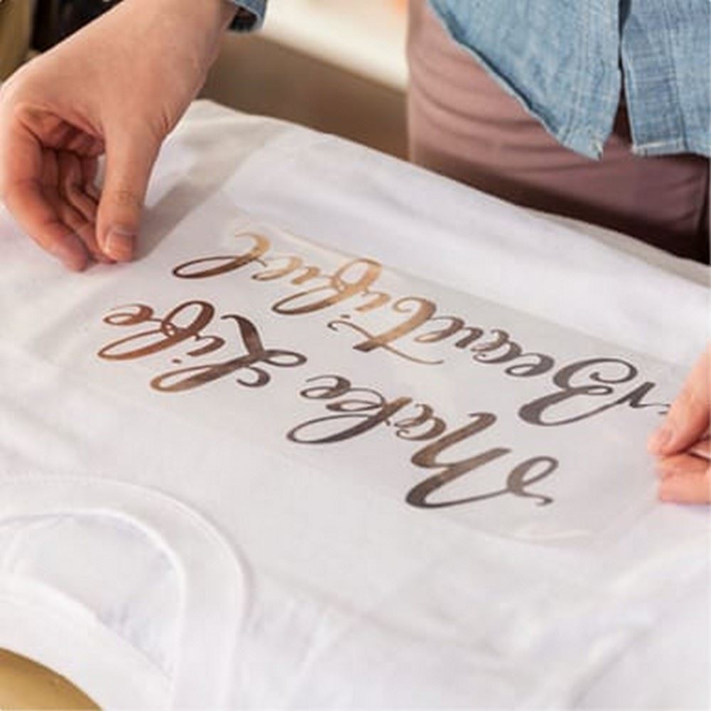 Cricut Vinile termoadesivo | 10 fogli | 30,5 x 30,5 cm | Vinile a trasferimento termico (HTV) per tutte le macchine da taglio Cricut | Nero